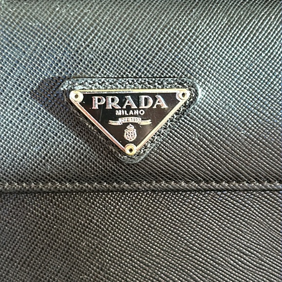 EUC PRADA BIFOLD WALLET. BLACK DUST BAG
BOX NOT INCLUDED - Picture 3 of 9